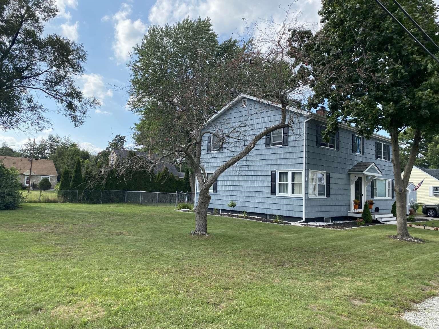 11 Plummer Road Bedford, NH 03110 - Photo 2 of 25