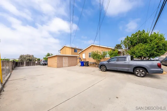 $2,325,000 | 6736-40 Kelly Street, San Diego, CA 92111