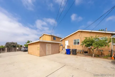 $2,325,000 | 6736-40 Kelly Street, San Diego, CA 92111