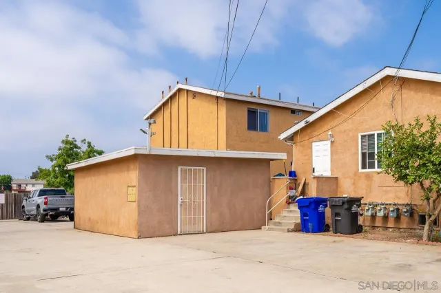 $2,325,000 | 6736-40 Kelly Street, San Diego, CA 92111