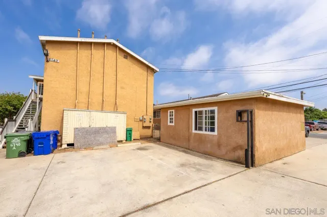 $2,325,000 | 6736-40 Kelly Street, San Diego, CA 92111