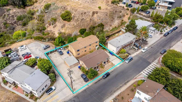 $2,325,000 | 6736-40 Kelly Street, San Diego, CA 92111
