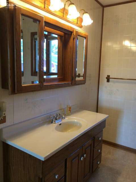 7062 Johnson Road Flushing, MI 48433 - Photo 8 of 14 20419597-7.JPG
