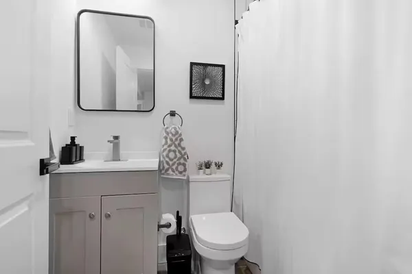 $5,500 | 234 Webster Avenue, Unit 1R, Jersey City, NJ 07307