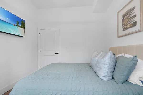 $5,500 | 234 Webster Avenue, Unit 1R, Jersey City, NJ 07307