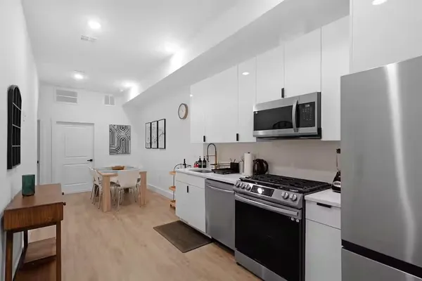 $5,500 | 234 Webster Avenue, Unit 1R, Jersey City, NJ 07307