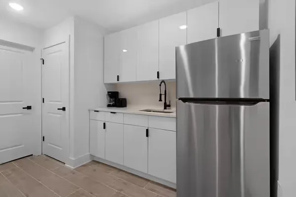 $5,500 | 234 Webster Avenue, Unit 1R, Jersey City, NJ 07307