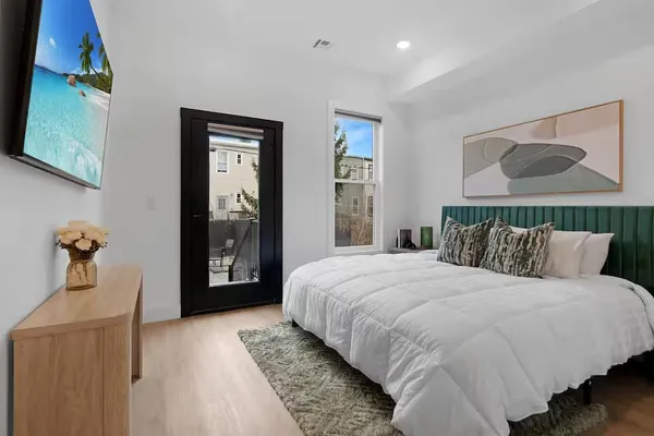 $5,500 | 234 Webster Avenue, Unit 1R, Jersey City, NJ 07307