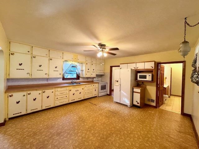 N5274 County Rd O New London, WI 54961 - Photo 4 of 53 Gallery Image 4