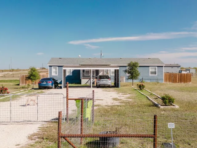 $360,000 | 2709 County Road 463, Elgin, TX 78621