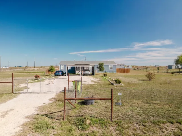 $360,000 | 2709 County Road 463, Elgin, TX 78621