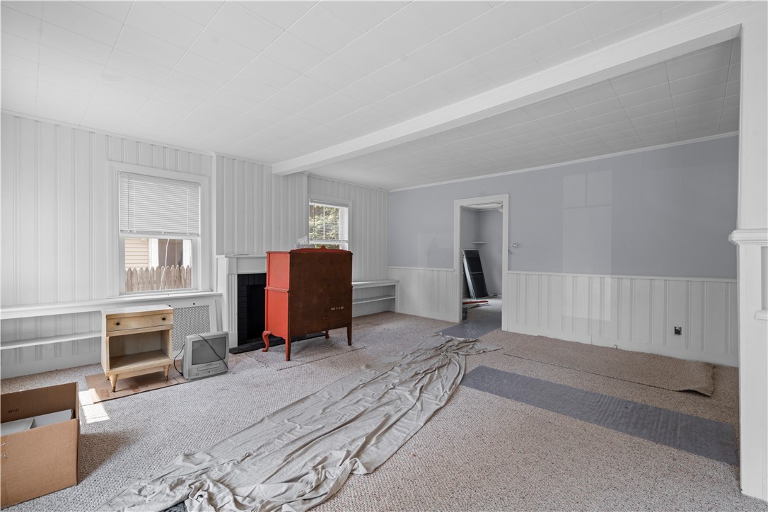 39 Fuller Street Warwick, RI 02889 - Photo 3 of 17