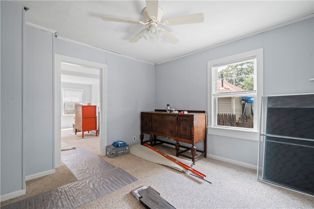 39 Fuller Street Warwick, RI 02889 - Photo 5 of 17