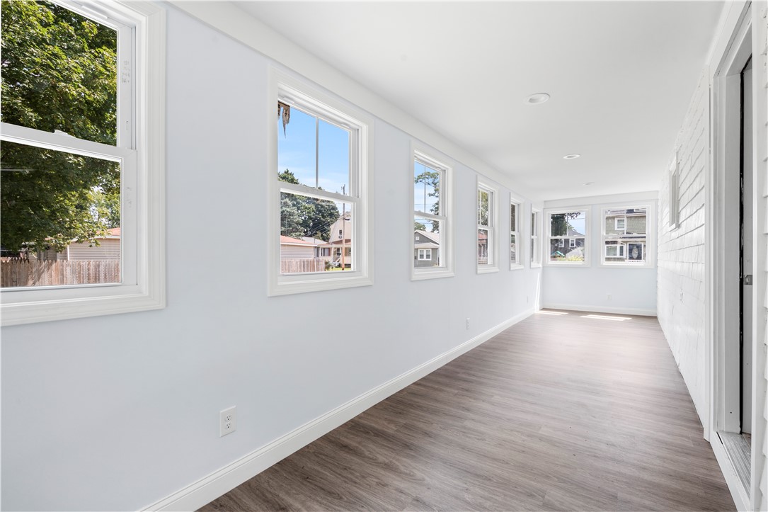 39 Fuller Street Warwick, RI 02889 - Photo 6 of 17