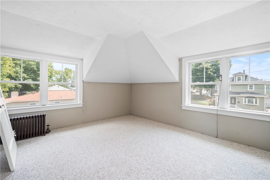 39 Fuller Street Warwick, RI 02889 - Photo 10 of 17