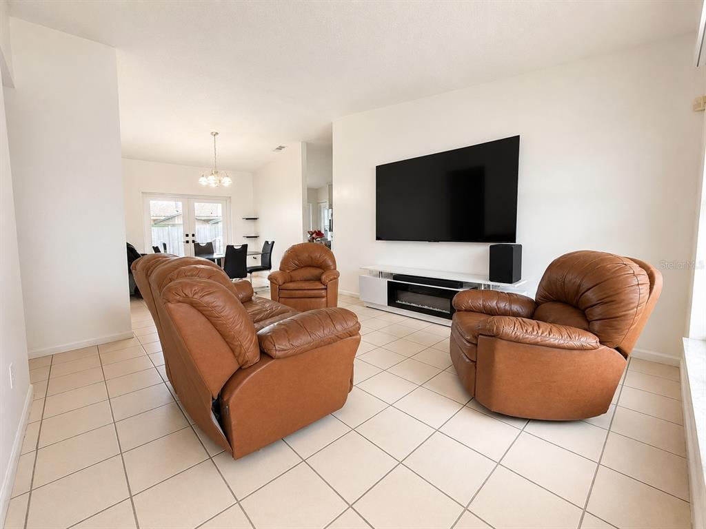 14719 Southwest 176th Street Miami, FL 33187 - Photo 9 of 15