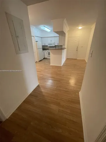 $1,950 | 100 Southwest 117th Terrace, Unit 2104, Pembroke Pines, FL 33025