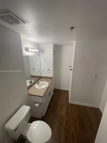 $1,950 | 100 Southwest 117th Terrace, Unit 2104, Pembroke Pines, FL 33025