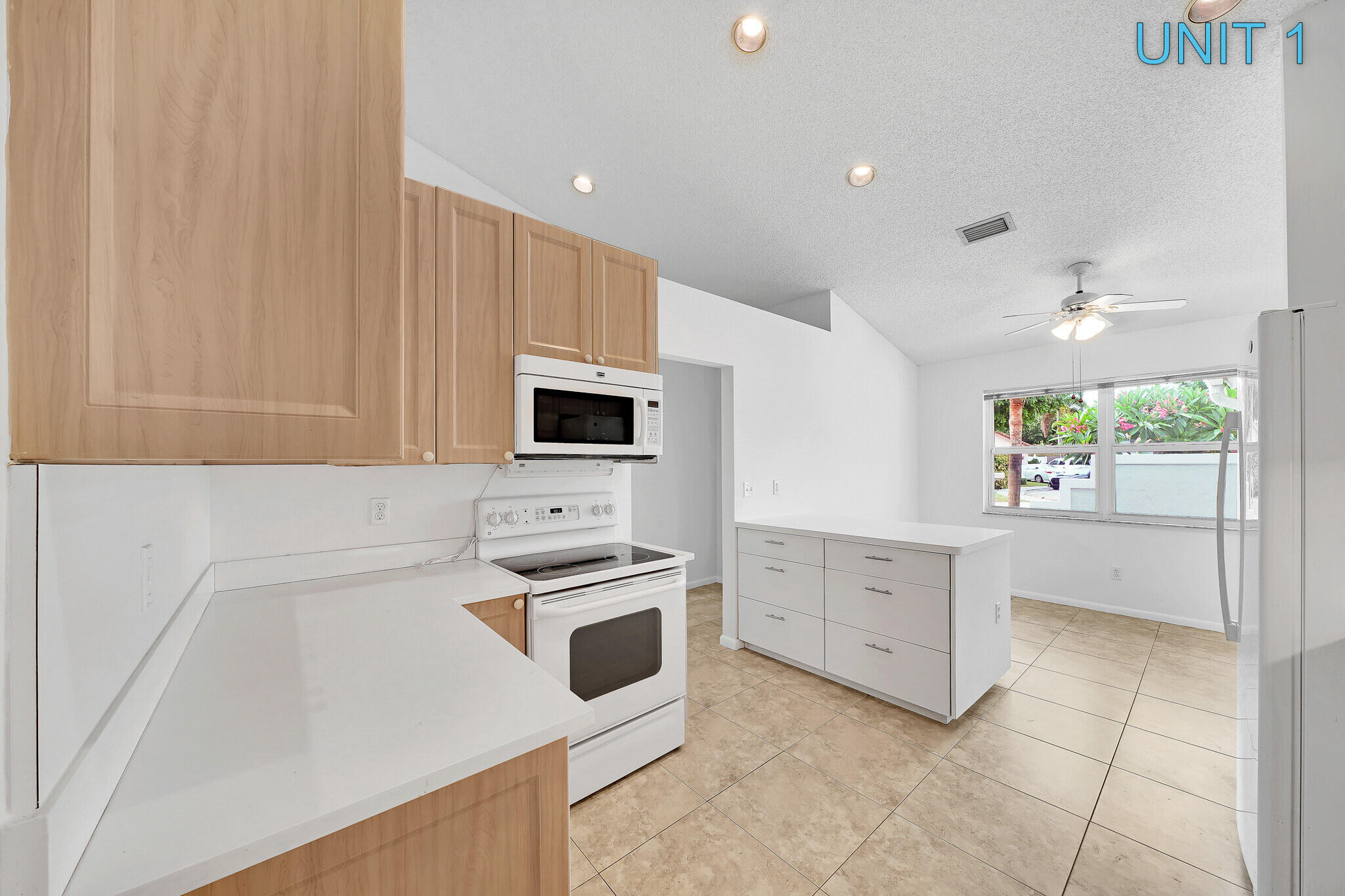 1372 Northwest 13th Court Boca Raton, FL 33486 - Photo 10 of 106 4 Kitchen (3)