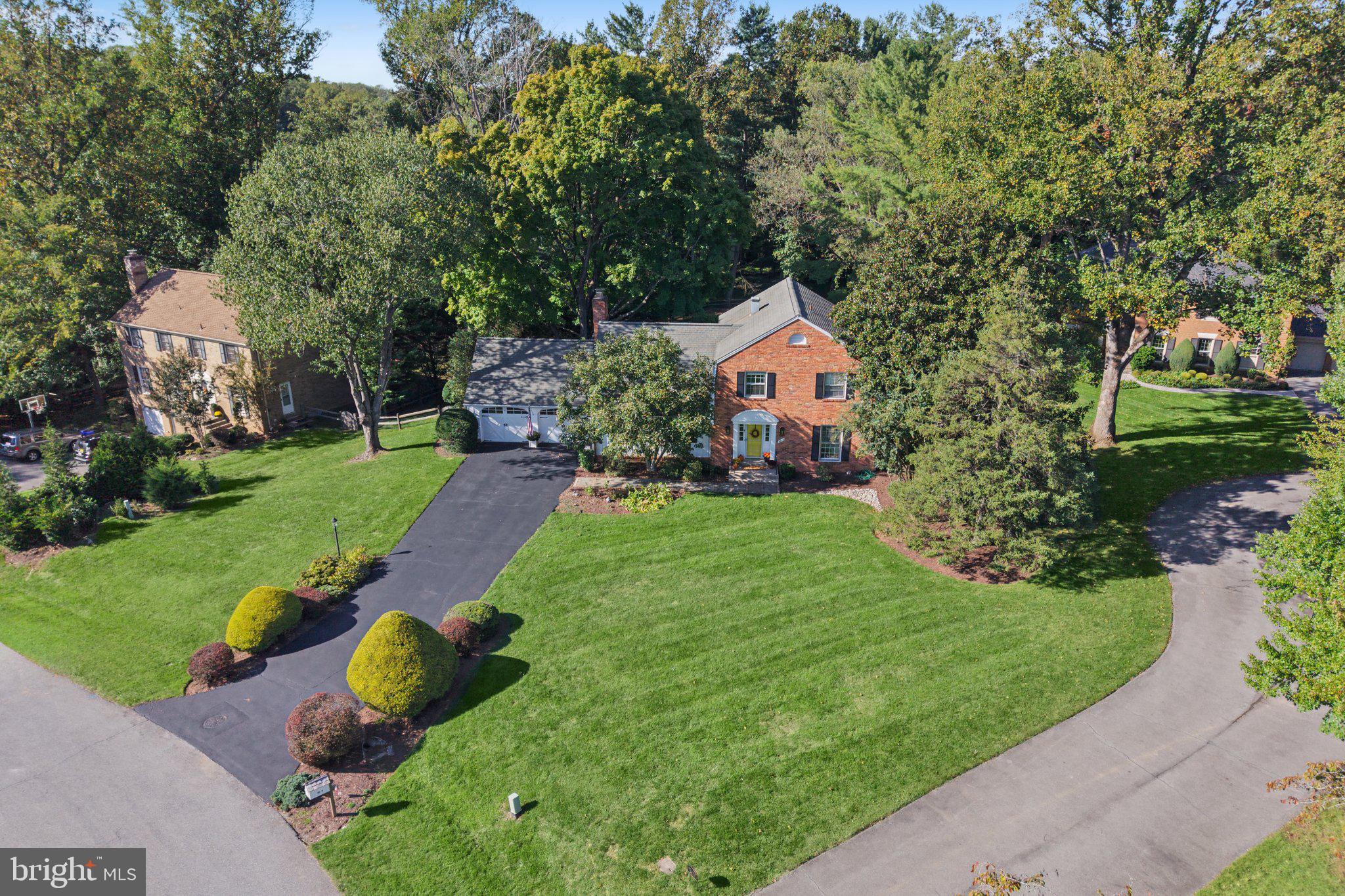 9813 Brookford Road Potomac, MD 20854 - Photo 2 of 48 Gallery Image 2