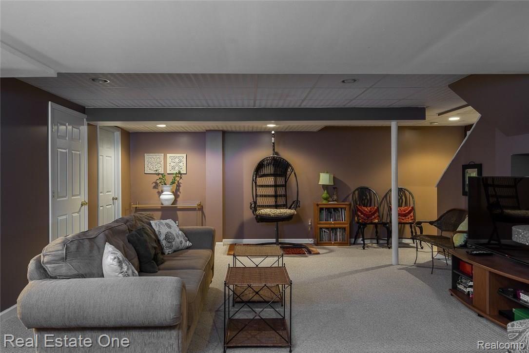 2055 Baron Rochester, MI 48307 - Photo 24 of 35 2055 Baron, Rochester Hills MI, Koteles, 11-13-17-1160-Edit.jpg