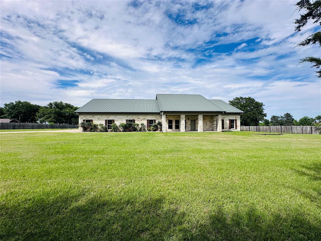 192 Randy Street Gun Barrel City, TX 75156 - Photo 2 of 37