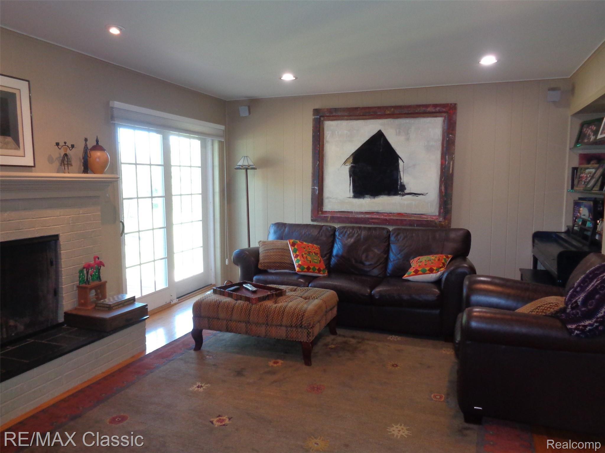 34020 Old Timber Road Farmington, MI 48331 - Photo 22 of 36 DSC04290 - Copy.JPG