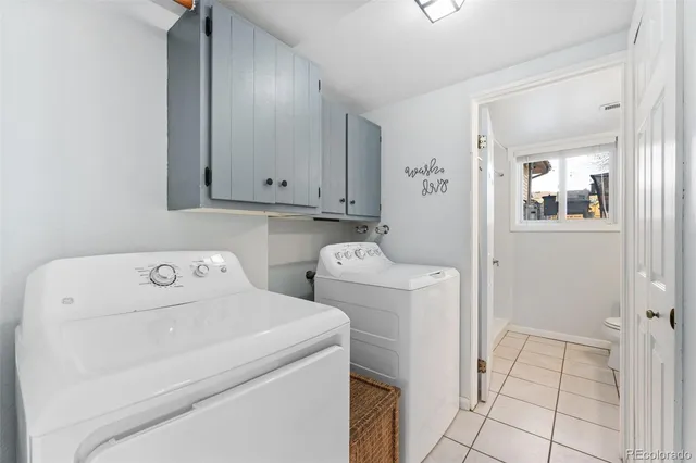 a view of utility room with washer and dryer