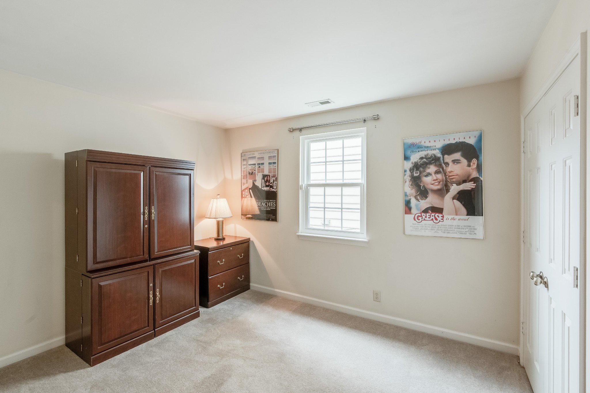 822 General George Patton Road Nashville, TN 37221 - Photo 13 of 16 an empty room with windows and cabinet