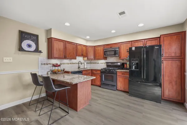 $525,000 | 103 Bedford Place, Morganville, NJ 07751