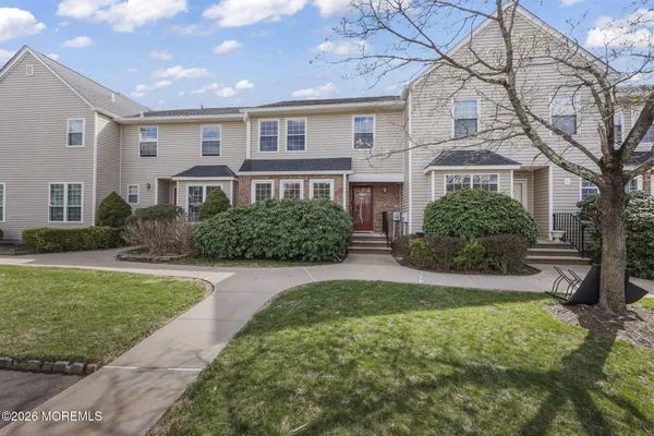 $525,000 | 103 Bedford Place, Morganville, NJ 07751