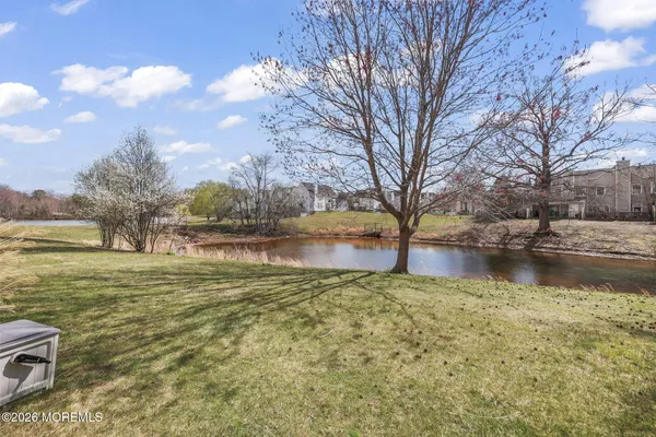 $525,000 | 103 Bedford Place, Morganville, NJ 07751