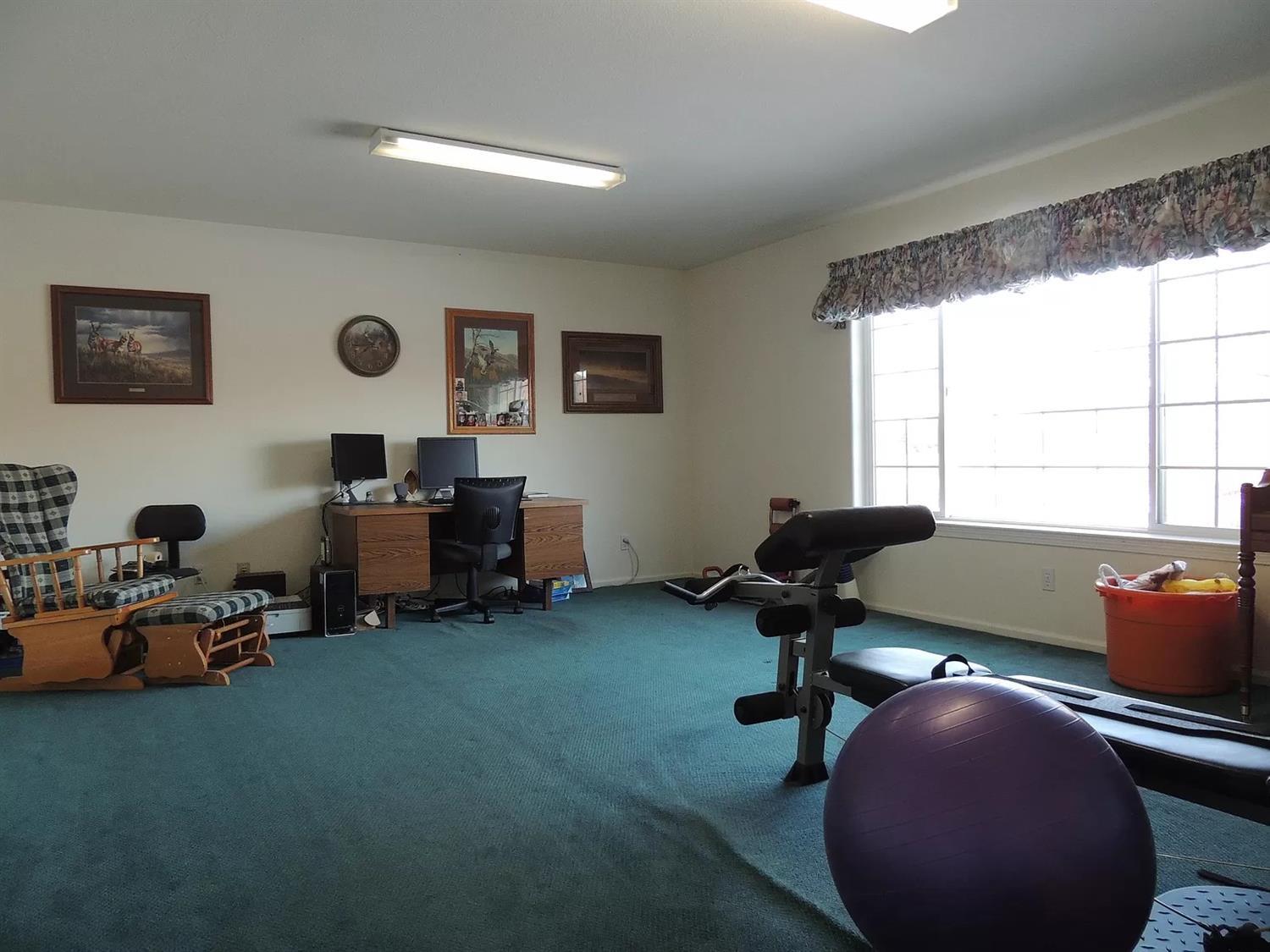 11939 Crystal Springs Road Klamath Falls, OR 97603 - Photo 17 of 33 Additional Photo