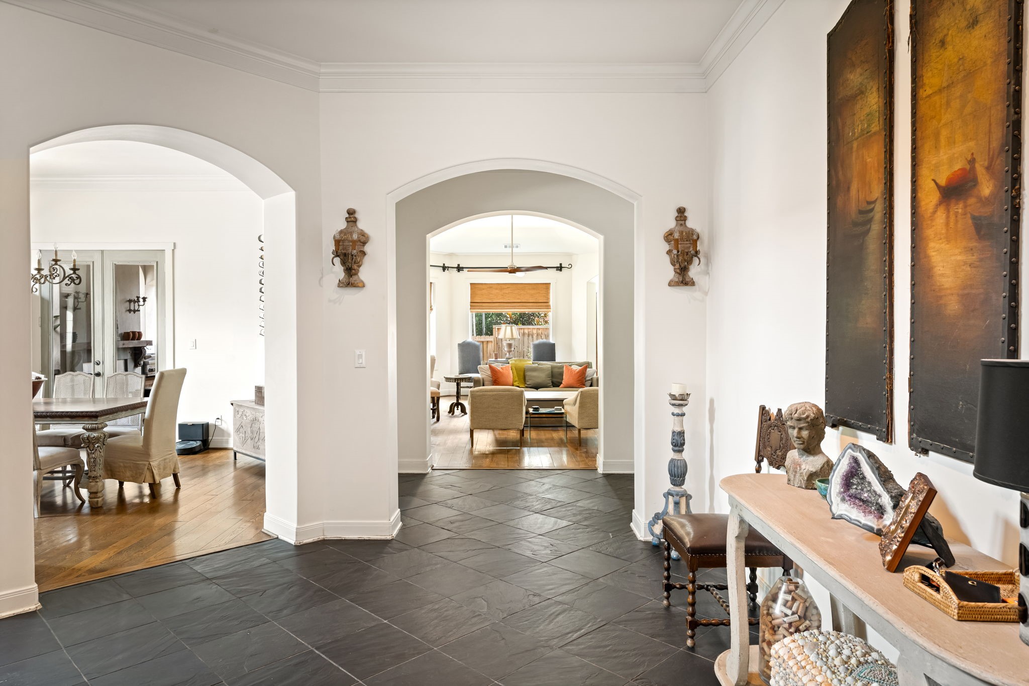 5529 Jessamine Street Houston, TX 77081 - Photo 5 of 37 a view of a livingroom with furniture and a window