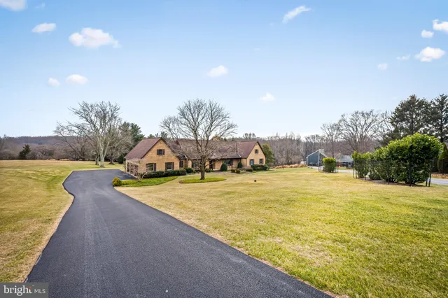 $949,900 | 10711 Pot Spring Road, Cockeysville, MD 21030