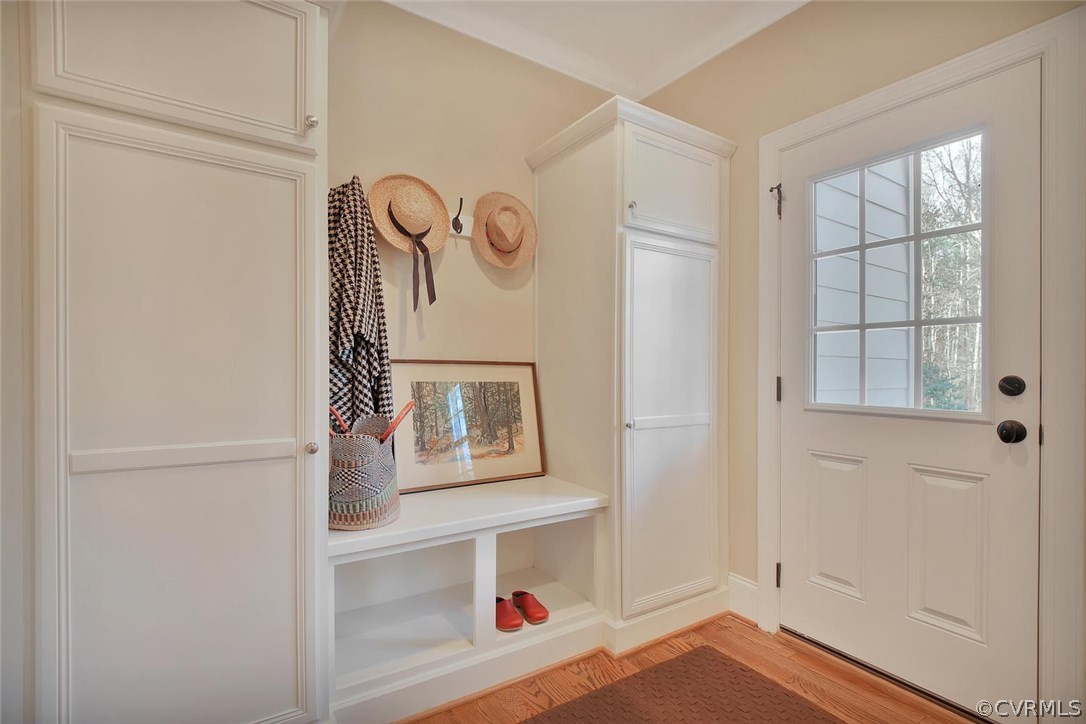 3042 Braehead Road Powhatan, VA 23139 - Photo 22 of 50 Entry side door and storage.