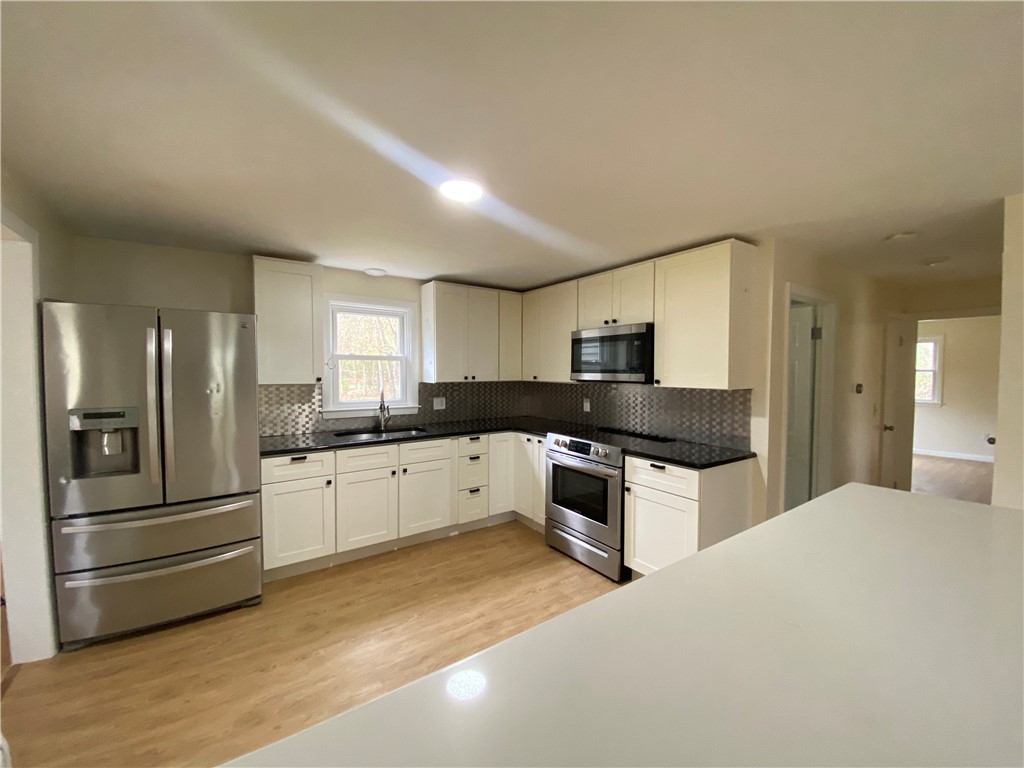 1524 Harkney Hill Road Coventry, RI 02816 - Photo 11 of 26 Gallery Image 11