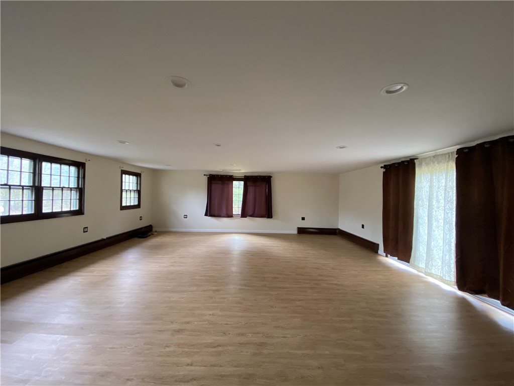 1524 Harkney Hill Road Coventry, RI 02816 - Photo 15 of 26 Gallery Image 15