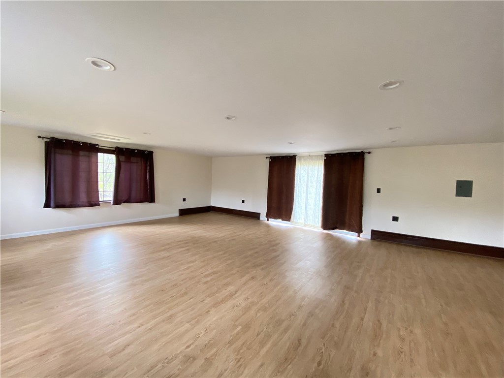 1524 Harkney Hill Road Coventry, RI 02816 - Photo 16 of 26 Gallery Image 16