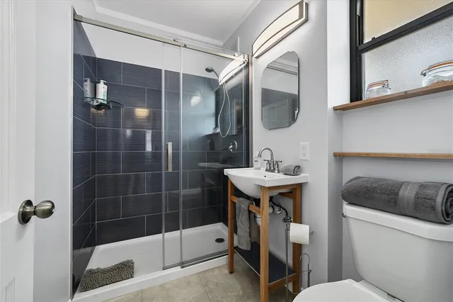 $2,000 | 1901 Hyde Park Street, Unit C, Sarasota, FL 34239