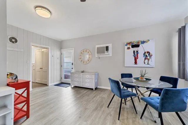 $2,000 | 1901 Hyde Park Street, Unit C, Sarasota, FL 34239