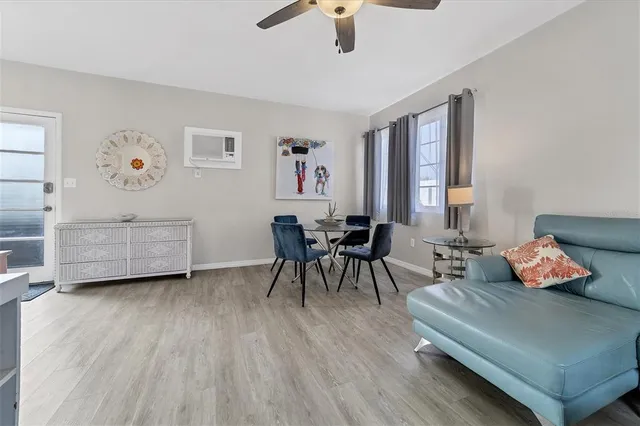 $2,000 | 1901 Hyde Park Street, Unit C, Sarasota, FL 34239