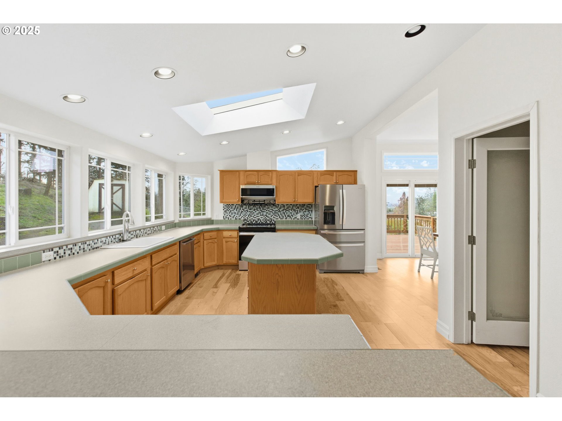 35986 Enterprise Road Creswell, OR 97426 - Photo 15 of 48