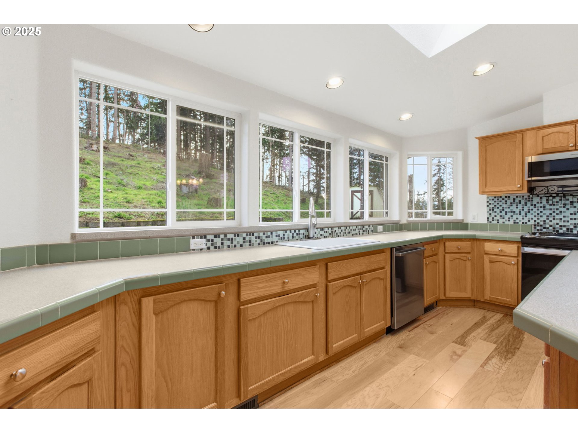 35986 Enterprise Road Creswell, OR 97426 - Photo 18 of 48