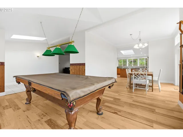 $749,000 | 35986 Enterprise Road, Creswell, OR 97426