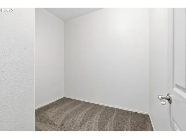 $749,000 | 35986 Enterprise Road, Creswell, OR 97426