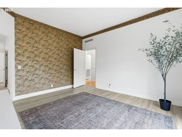 $749,000 | 35986 Enterprise Road, Creswell, OR 97426