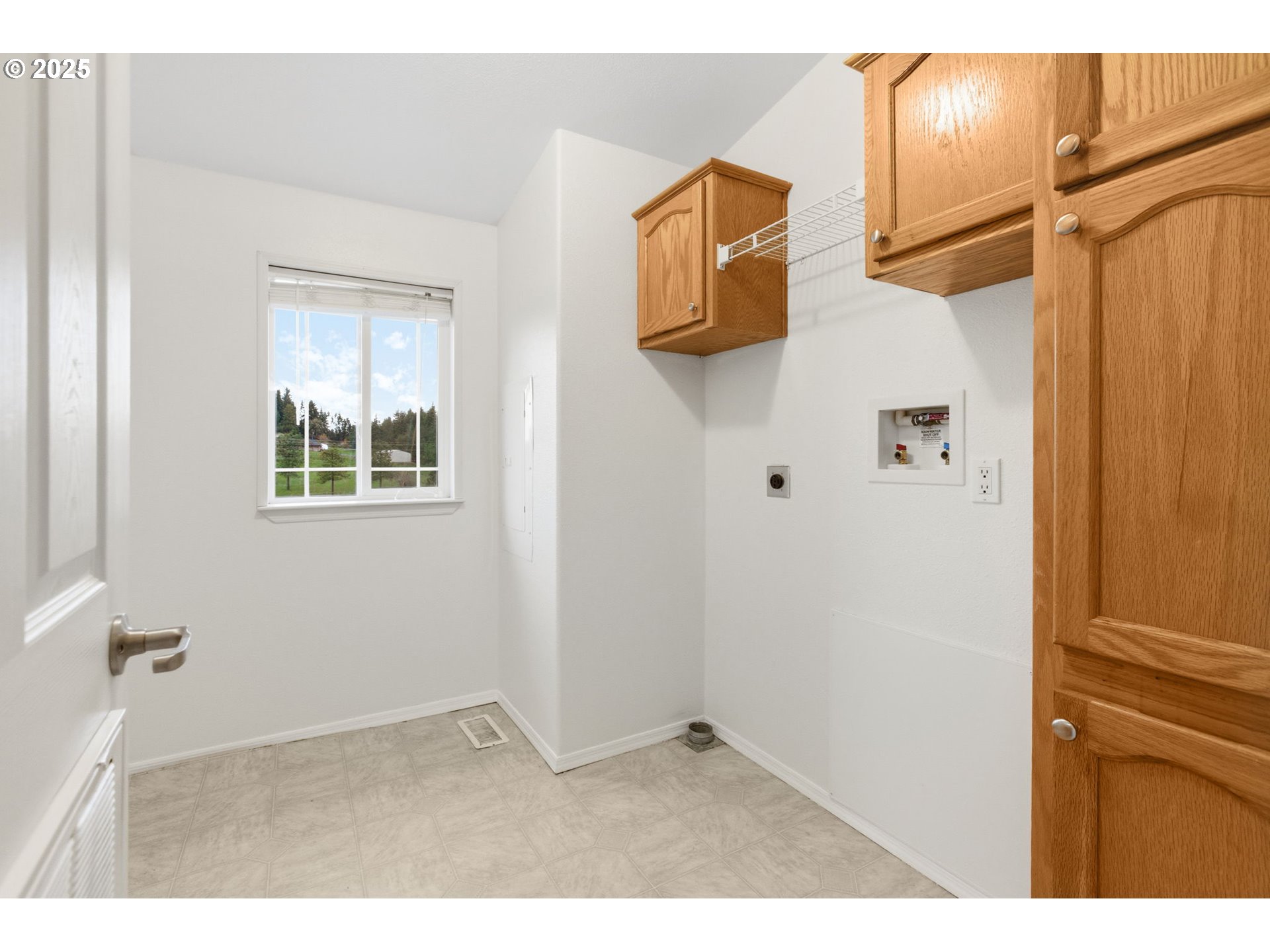 35986 Enterprise Road Creswell, OR 97426 - Photo 40 of 48