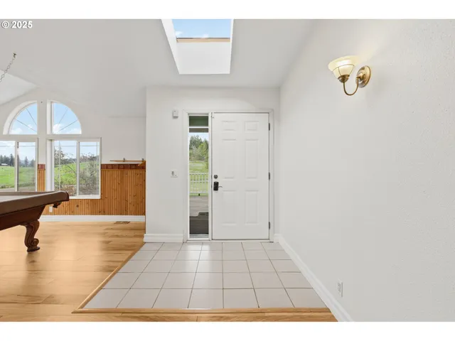 $749,000 | 35986 Enterprise Road, Creswell, OR 97426