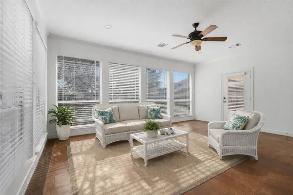 $730,000 | 500 Burwell Road, Highlands, TX 77562